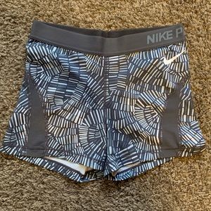 Nike Pro Hypercool Tidal Multi Women’s Shorts Grey Size Medium
